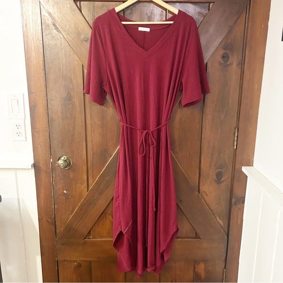 Chic Soul Dresses & Skirts - Chic Soul Shirt Dress in Burgundy with Tie Plus Size